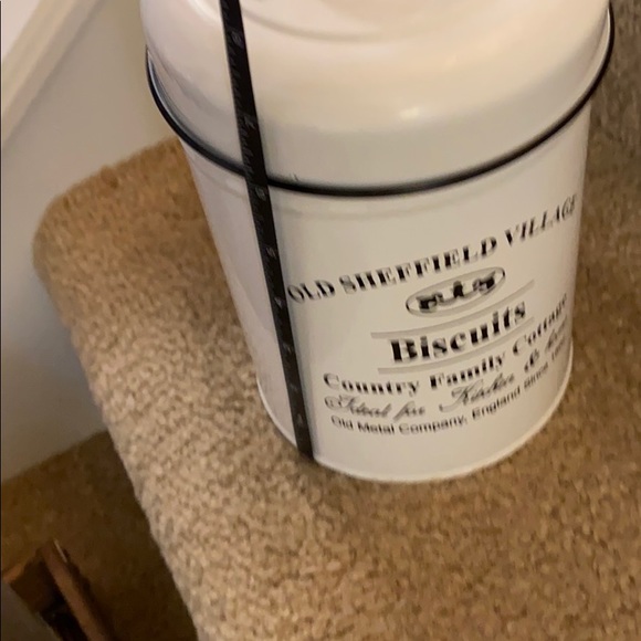 Modern Farmhouse Decor - Picture 5 of 6